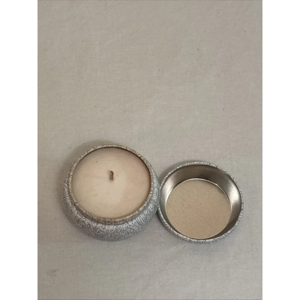 Bougie Parfumee Violet & Patchouli Candle 2.99oz World Market France Tin
